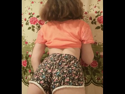 ❤️ Seksīga jauna skaistule izģērbjas no šortiem kamerā ❤️❌ Seks video pie mums lv.robosexshop.ru ❌