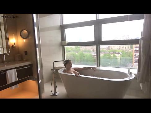 ❤️ Milzīgs skaistule kaislīgi trīc no viņas pussy vannas istabā ❤️❌ Seks video pie mums lv.robosexshop.ru ❌