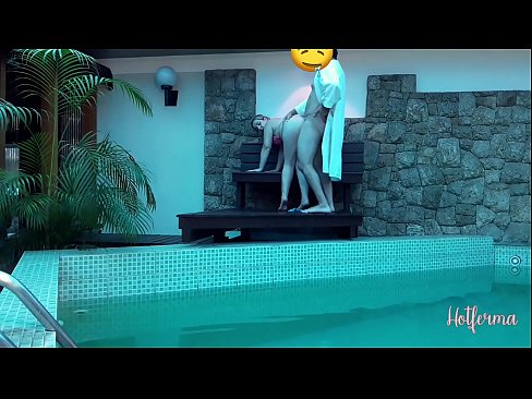 ❤️ Boss uzaicina kalponi uz baseinu, bet nevarēja pretoties karstu ❤️❌ Seks video pie mums lv.robosexshop.ru ❌