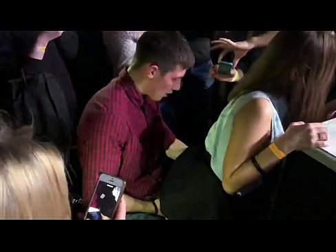 ❤️ Īsts sekss krievu naktsklubā. 18 gadus veca krievu meitene anālajā atverē un vagīnā, kas drāzta naktsklubā ❤️❌ Seks video pie mums lv.robosexshop.ru ❌